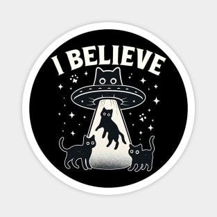 Funny Cat UFO Cute Kitty Space Spaceship Alien Aesthetic Magnet